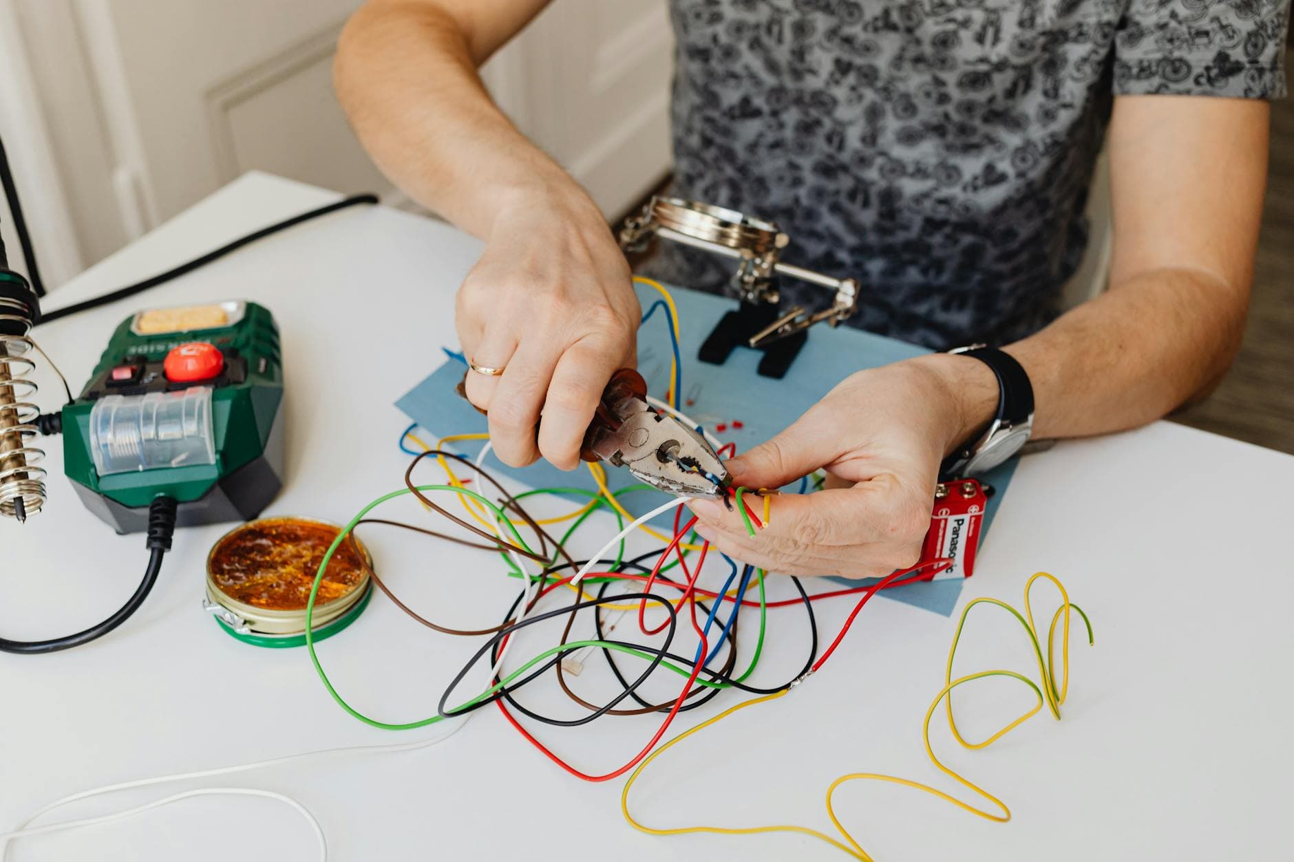 Electrical emergency call - panel and wiring repair, the high-intent keyword BuzFind targets for electricians